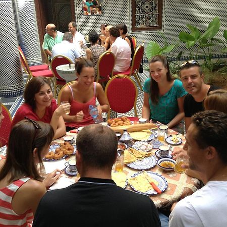 Riad Les Chrifis Navette Aeroport 24 Sur 24 페스 외부 사진