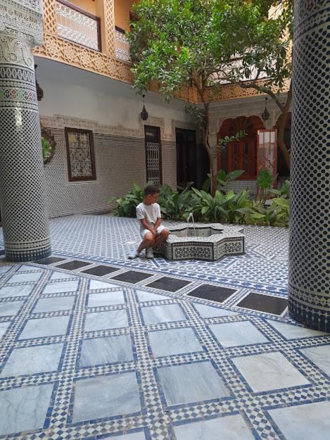 Riad Les Chrifis Navette Aeroport 24 Sur 24 페스 외부 사진