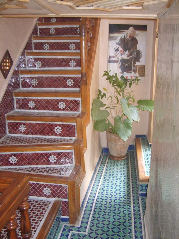Riad Les Chrifis Navette Aeroport 24 Sur 24 페스 외부 사진
