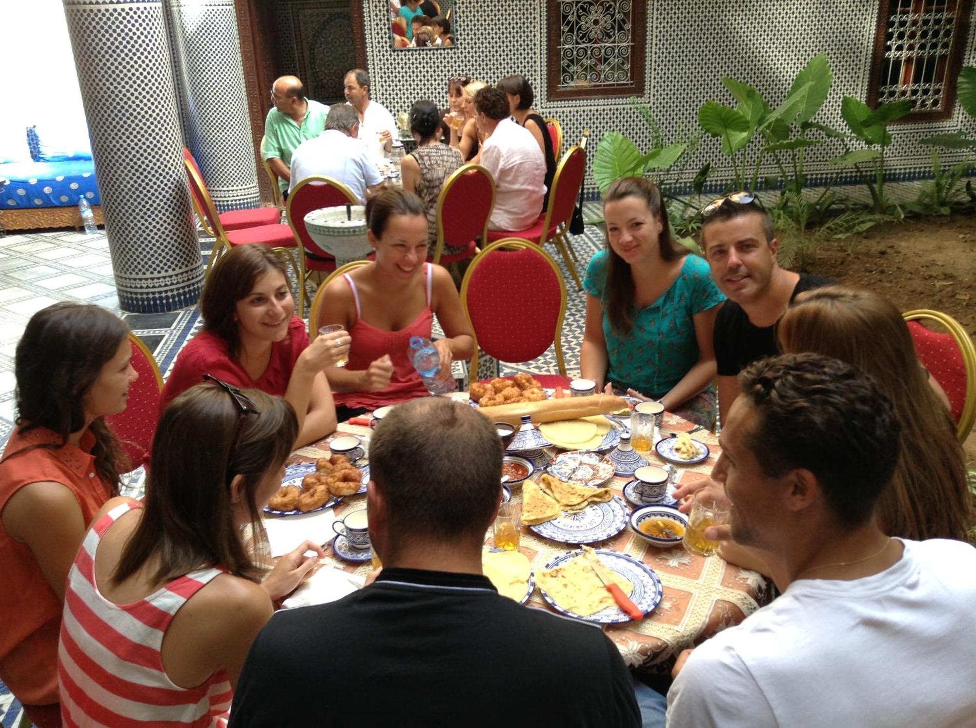 Riad Les Chrifis Navette Aeroport 24 Sur 24 페스 외부 사진