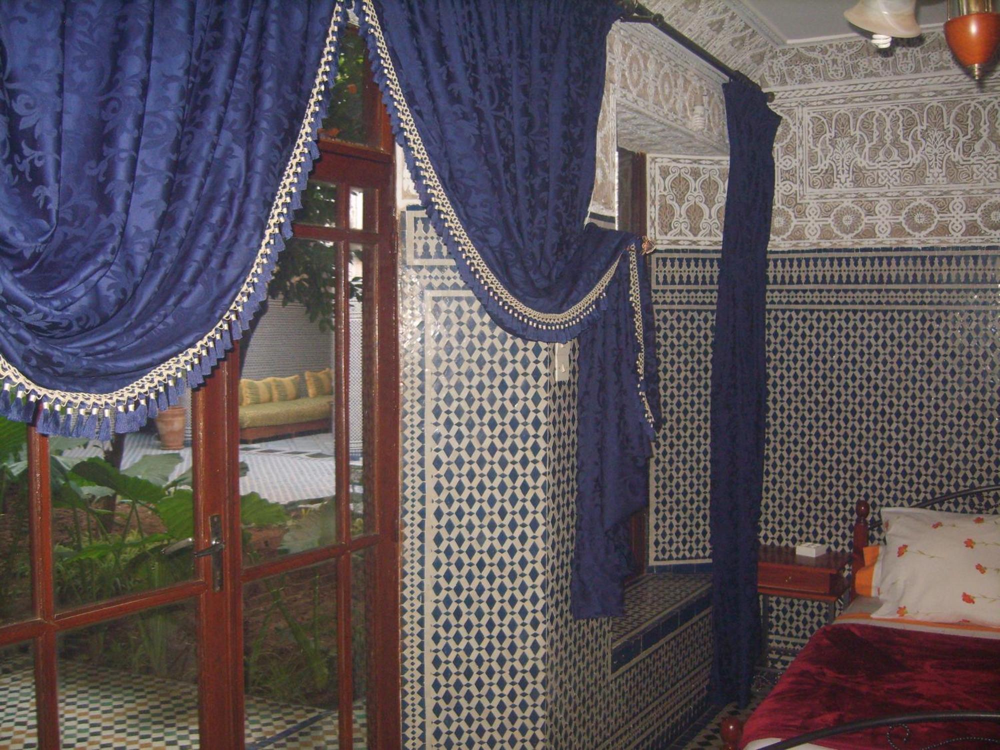 Riad Les Chrifis Navette Aeroport 24 Sur 24 페스 객실 사진