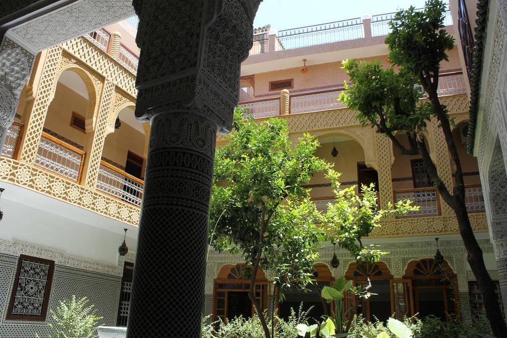 Riad Les Chrifis Navette Aeroport 24 Sur 24 페스 외부 사진