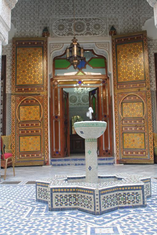 Riad Les Chrifis Navette Aeroport 24 Sur 24 페스 외부 사진