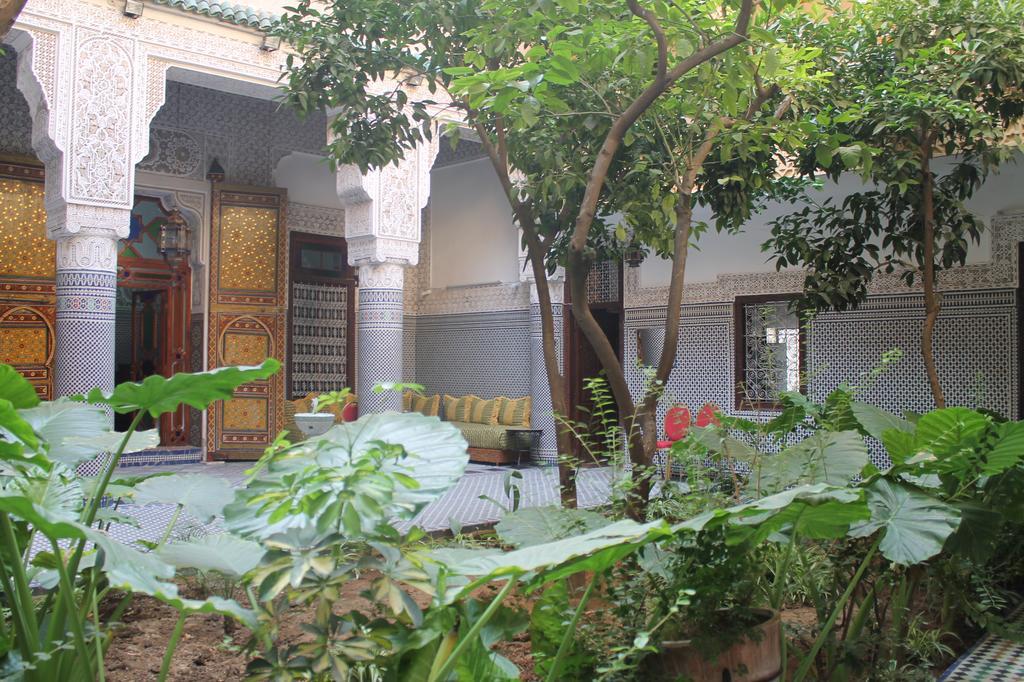 Riad Les Chrifis Navette Aeroport 24 Sur 24 페스 외부 사진