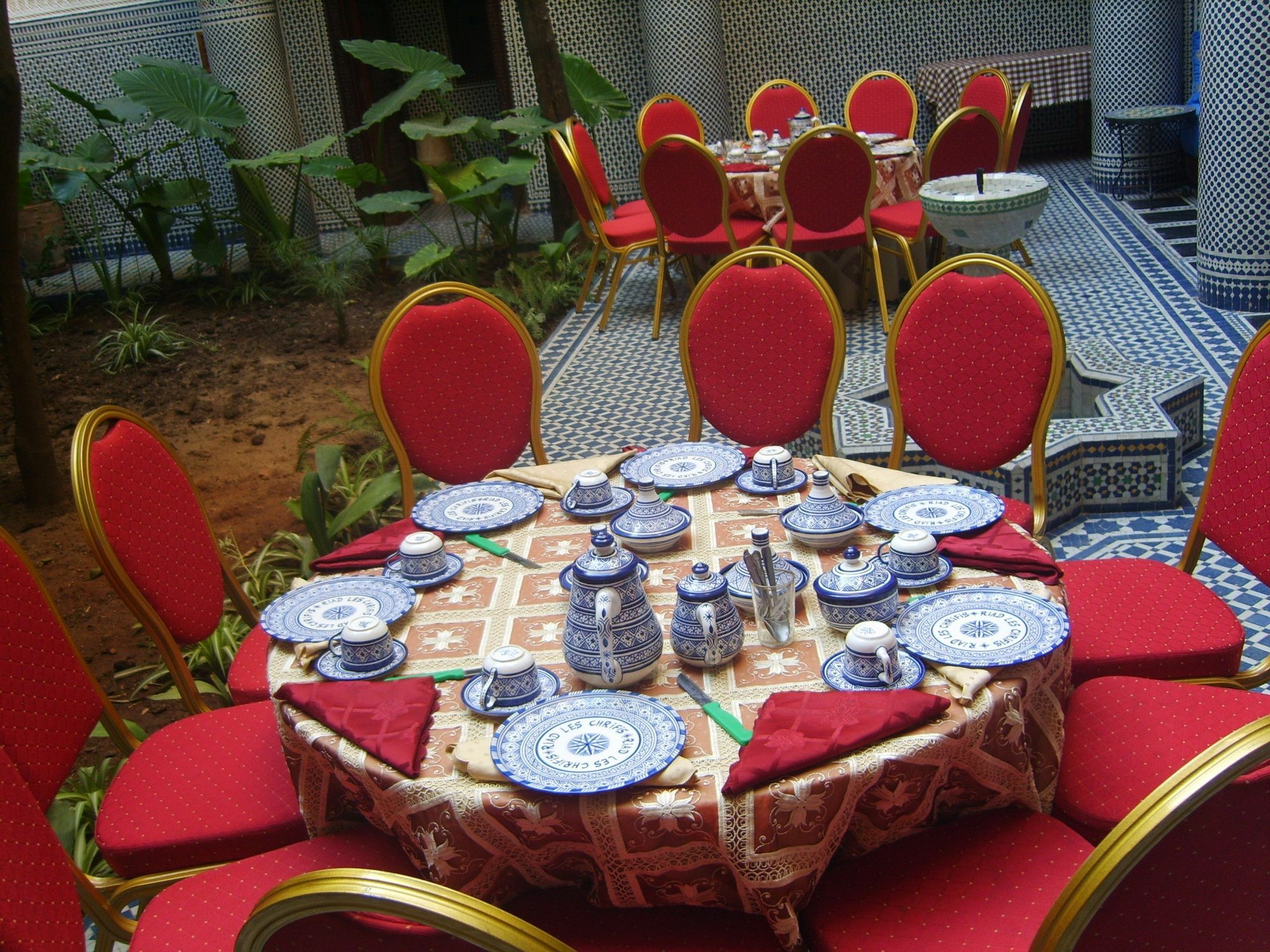 Riad Les Chrifis Navette Aeroport 24 Sur 24 페스 외부 사진