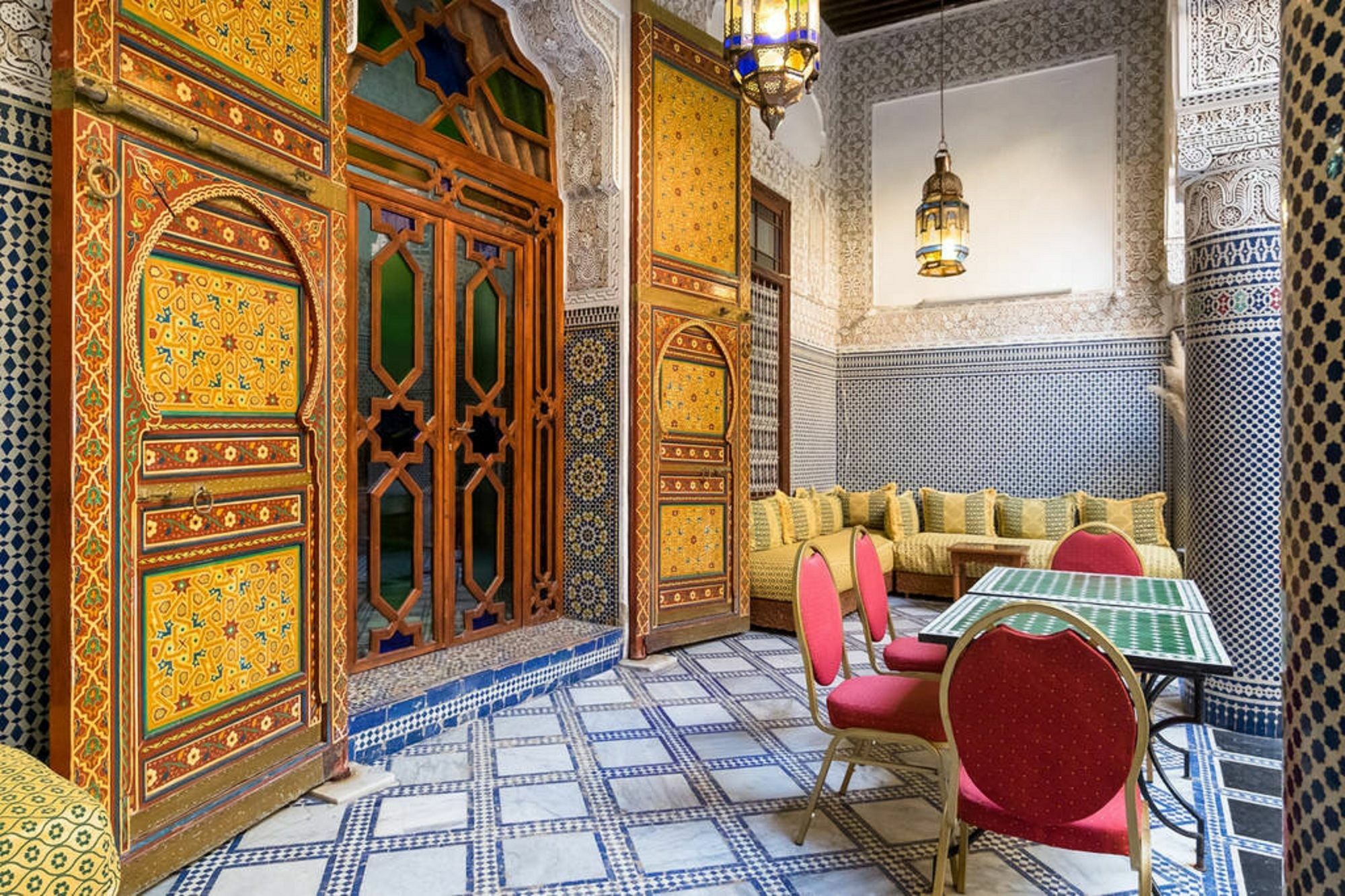 Riad Les Chrifis Navette Aeroport 24 Sur 24 페스 외부 사진