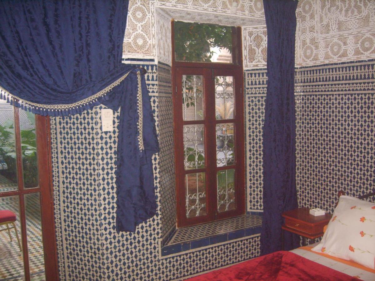Riad Les Chrifis Navette Aeroport 24 Sur 24 페스 객실 사진